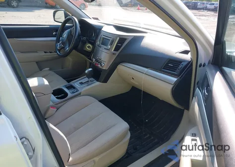 2014 Subaru Outback 2.5I Premium z USA, uszkodzony, nr VIN 4S4BRCDC2E3315520